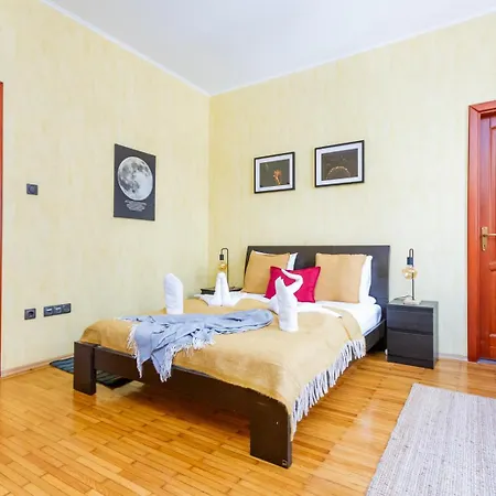 Apartment Danube Terrace Hacienda By Nw