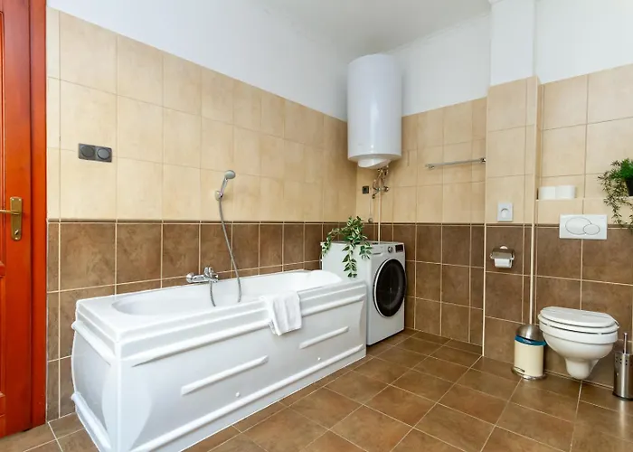 Danube Terrace Hacienda By Nw *